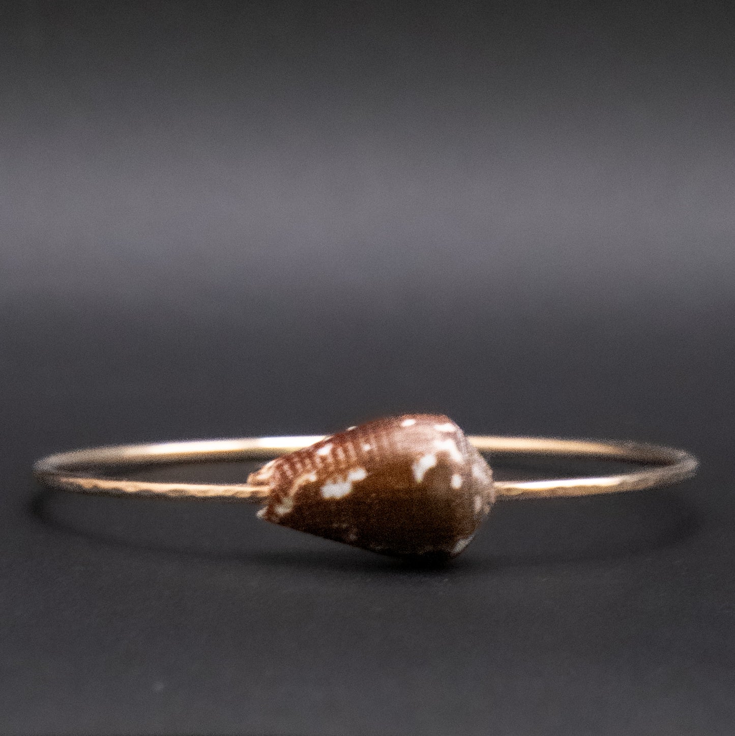 Hawaiian Cat Cone Bangle | Hammered Gold Filled | Size M